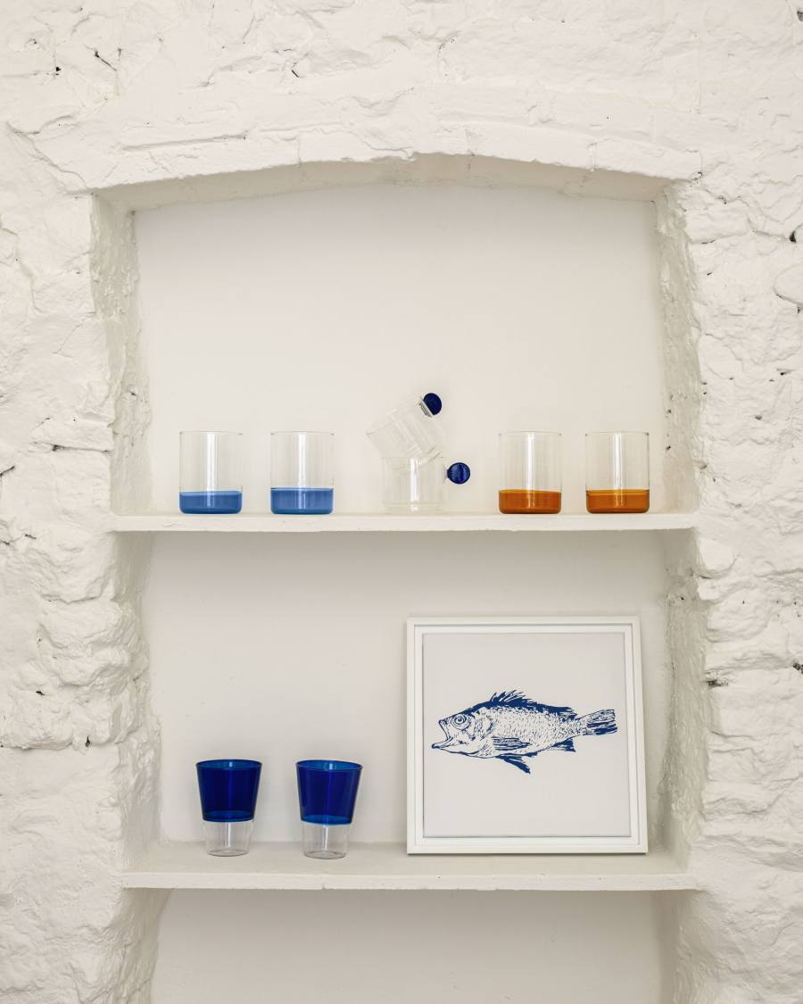 Dorana transparentes und blaues Glas