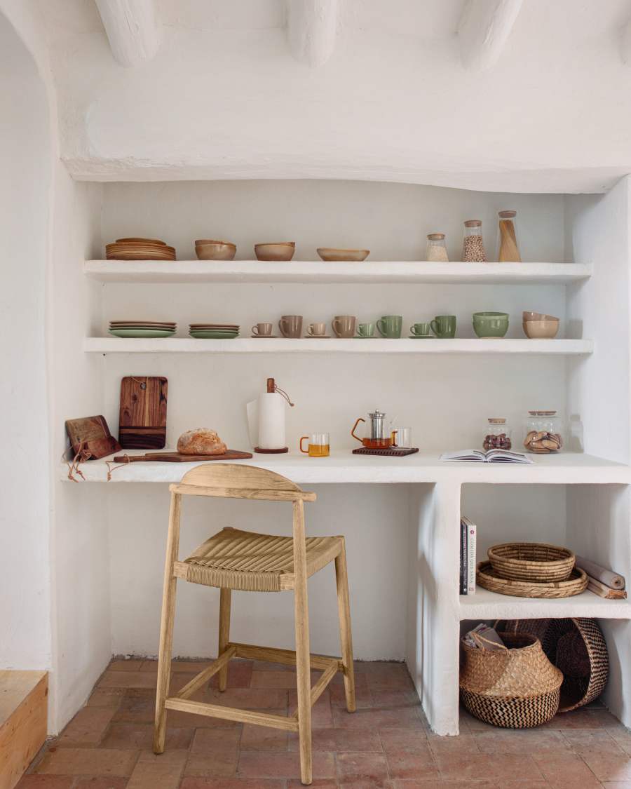 Sgabello Nina in legno massello di acacia altezza 62 cm FSC 100%