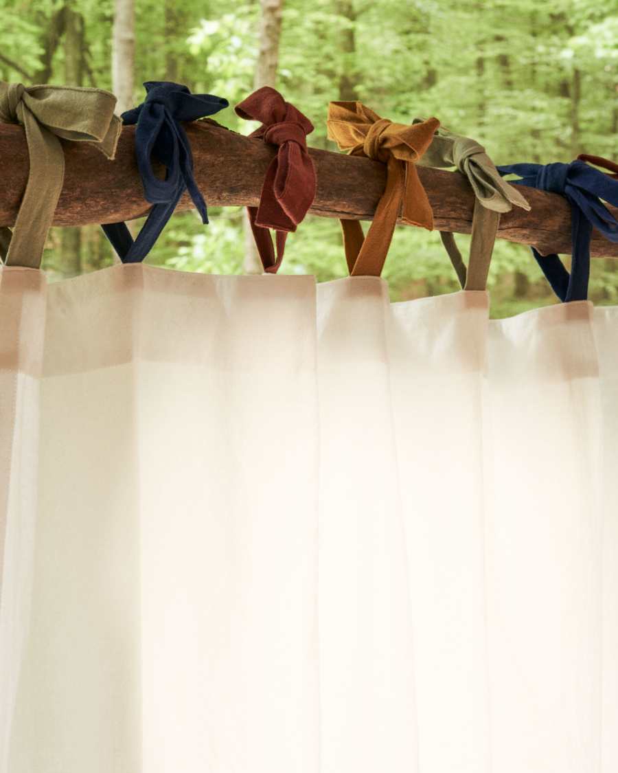 Zelda curtain 100% white cotton and multicolored ties 135 x 270 cm