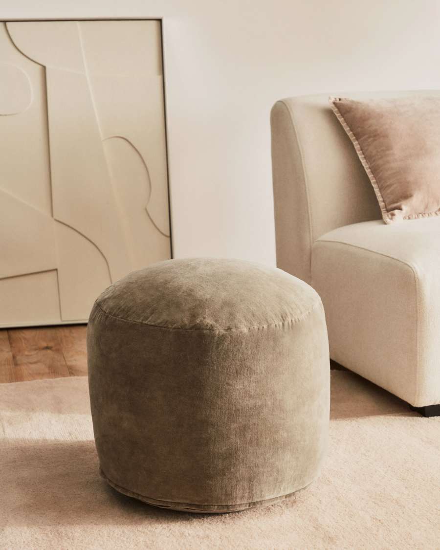 Angelica 100% velvet cotton circular pouf in dark green, Ø 45 cm
