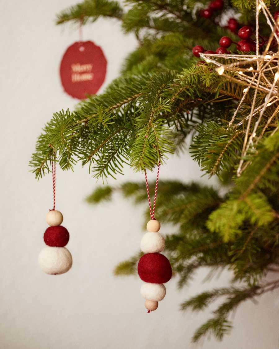 Dempsey set van 2 hangende kerstballen van rood vilt
