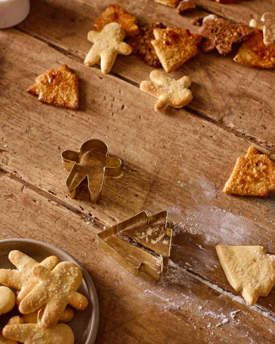 Vanilia Set aus 2 Keksformen Lebkuchenmann und Baum asu Stahl