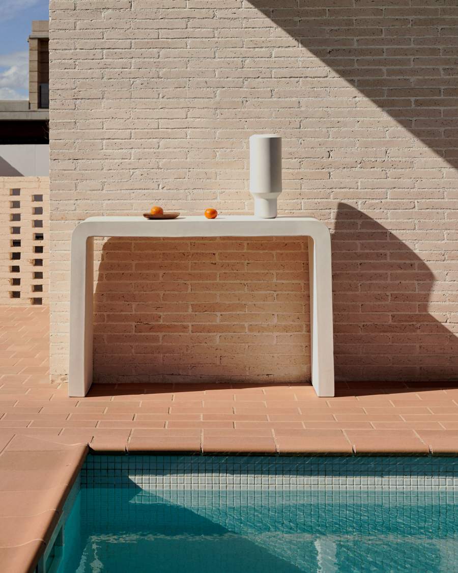 Aiguablava Konsole aus Zement in Weiß 120 x 80 cm