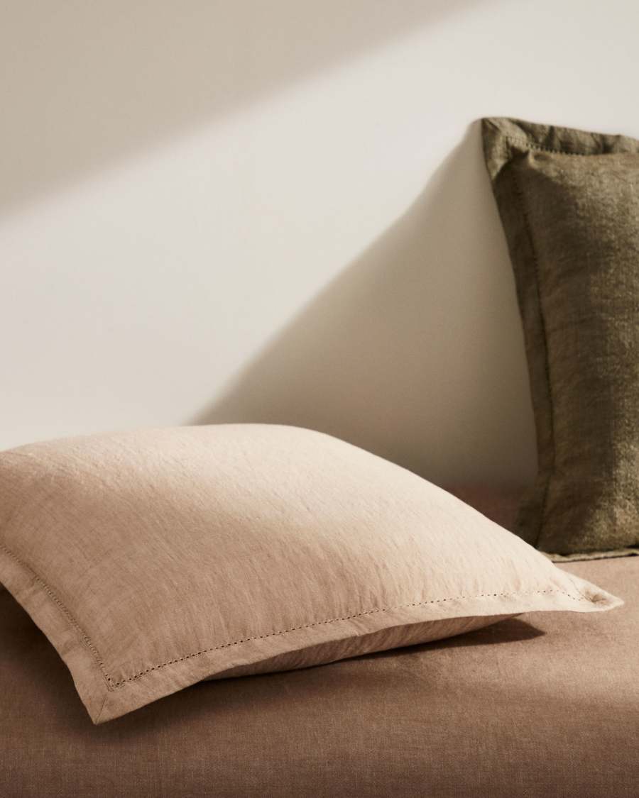 Rut cushion cover in beige linen and cotton, 45 x 45 cm