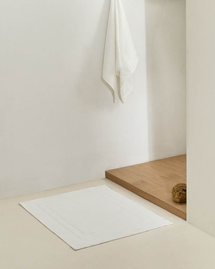 Yanay 100% cotton bath mat in white, 50 x 70 cm