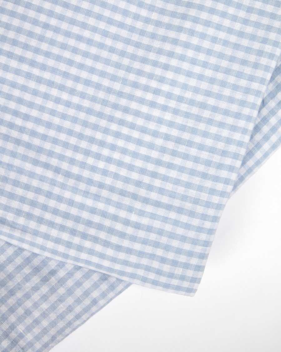Goretti cotton and linen tablecloth with blue and white checks