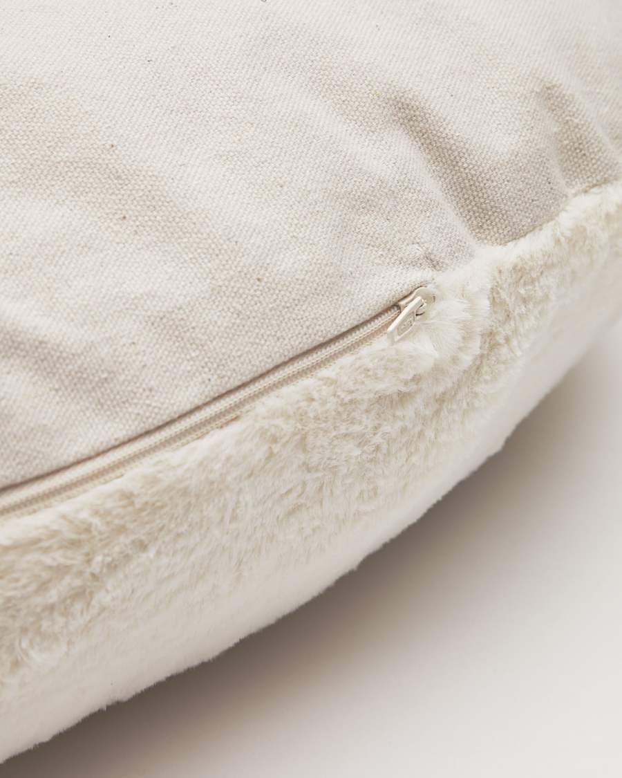 Codie portable pet cushion in white fur, Ø 60 x 10 cm