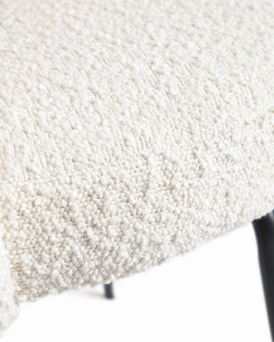 Aniela Stuhl Bouclé-Stoff weiß und Metall mit schwarzem Finish FR