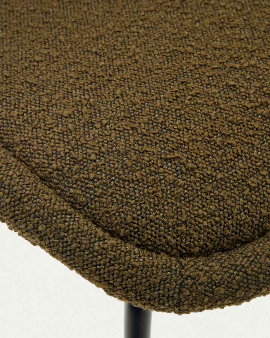 Aimin chair in groene fleece en stalen poten met een mat zwart gelakte afwerking FSC Mix Credit