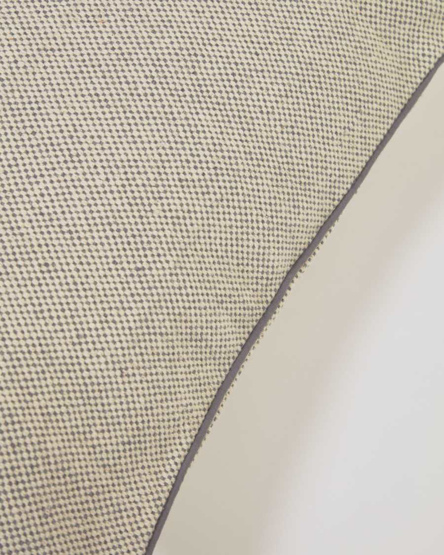 Housse de coussin Celmira 100 % coton beige et bords gris 45 x 45 cm