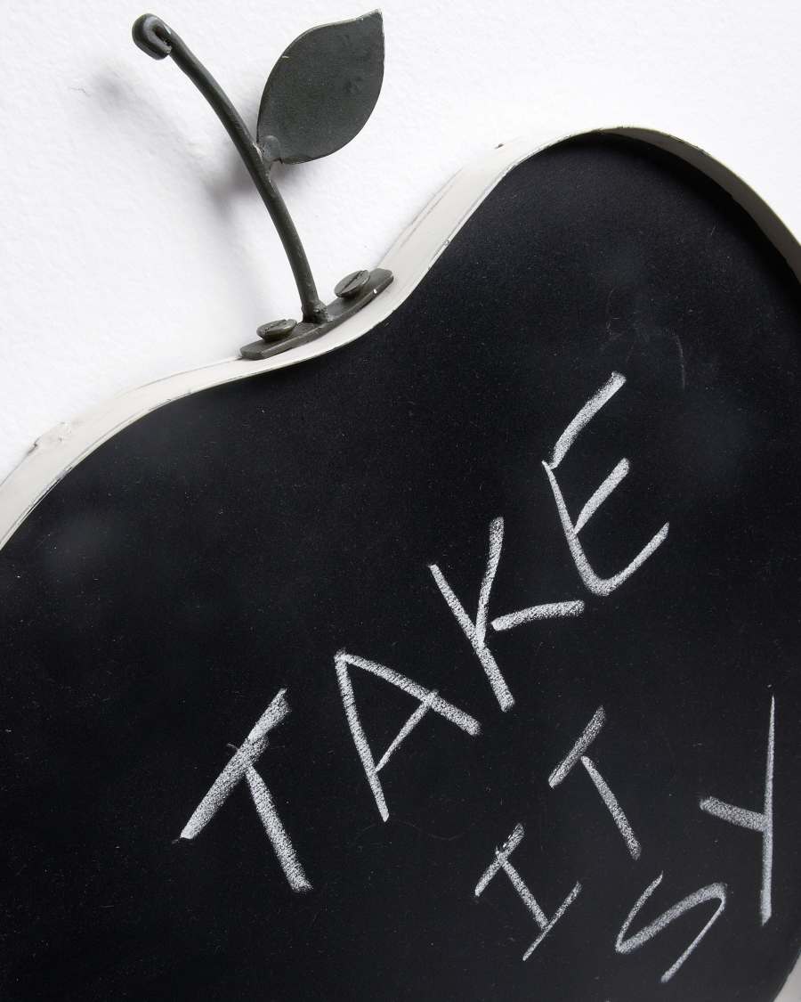 Riley Blackboard, Apple