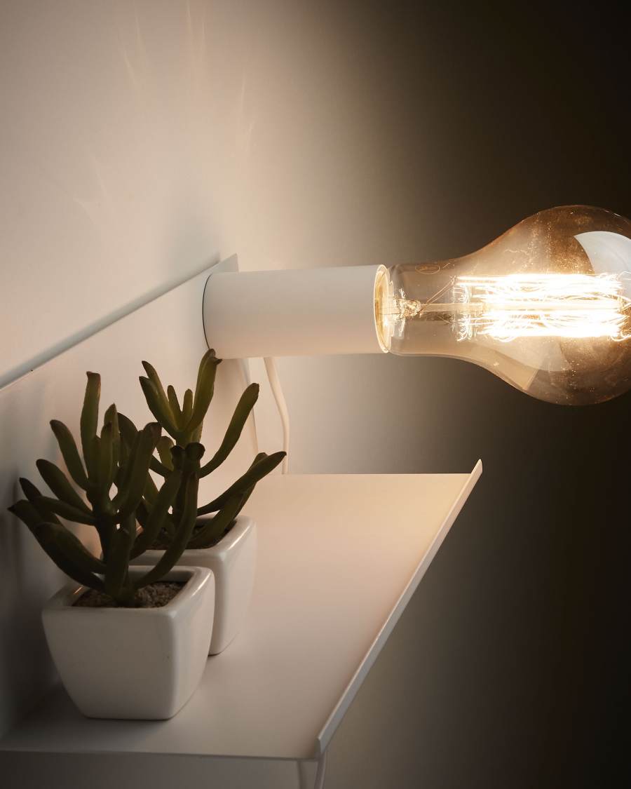 Hannah wall light in steel with white finish 35 cm