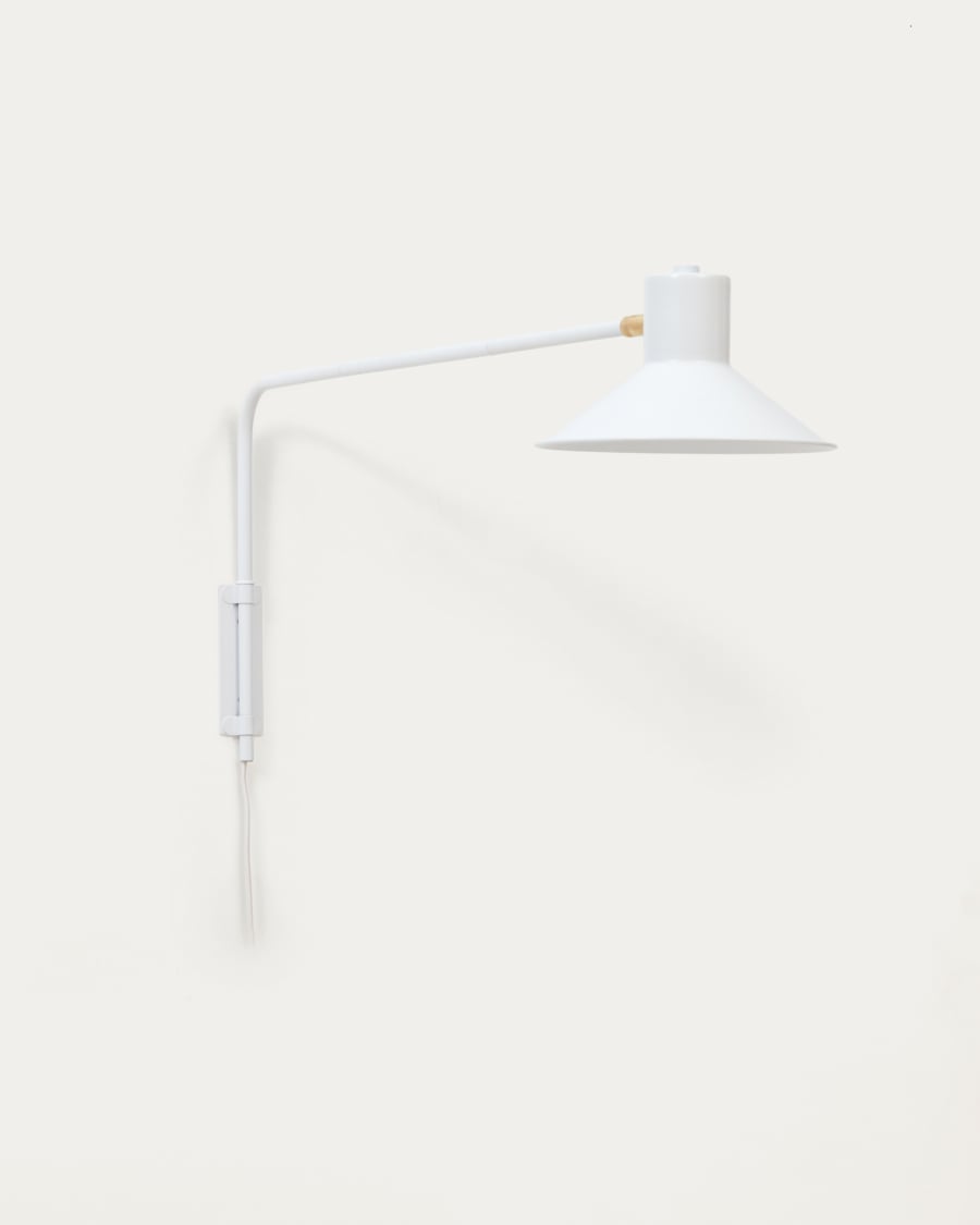 Aria steel wall light with white finish. UK adapter