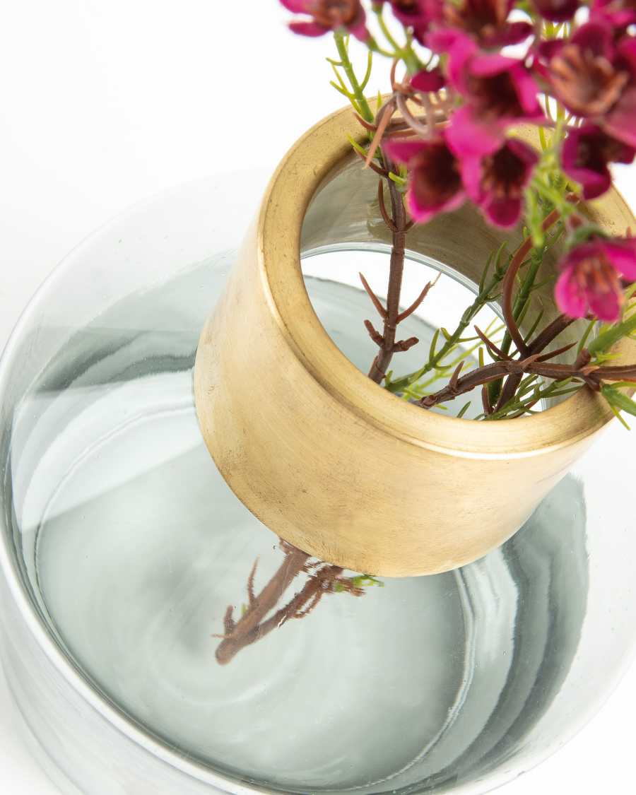 Issey vase, grey glass 21 cm with brass detail