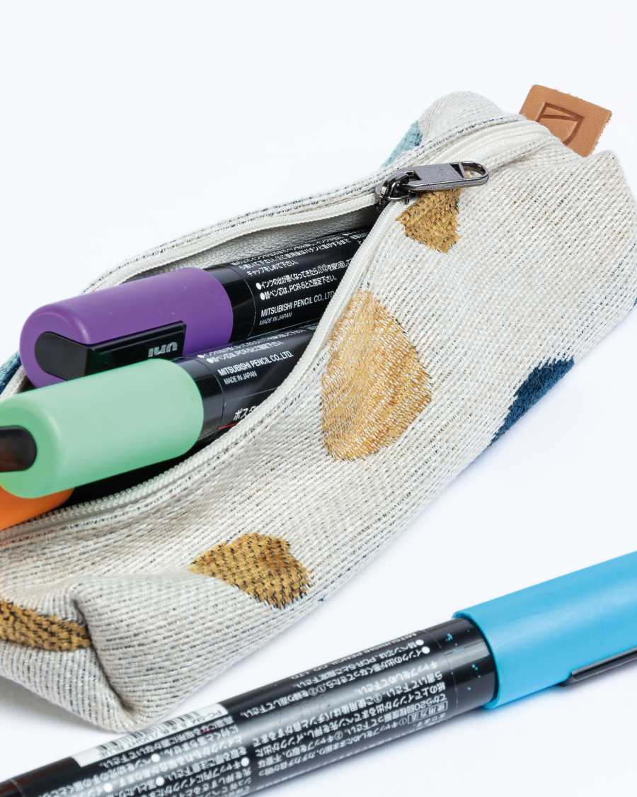 Federpennal Foa beiger Stoff mit bunten Kreisen und Reissverschluss