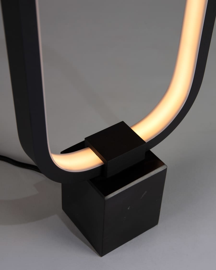 Lampada da tavolo Cinta