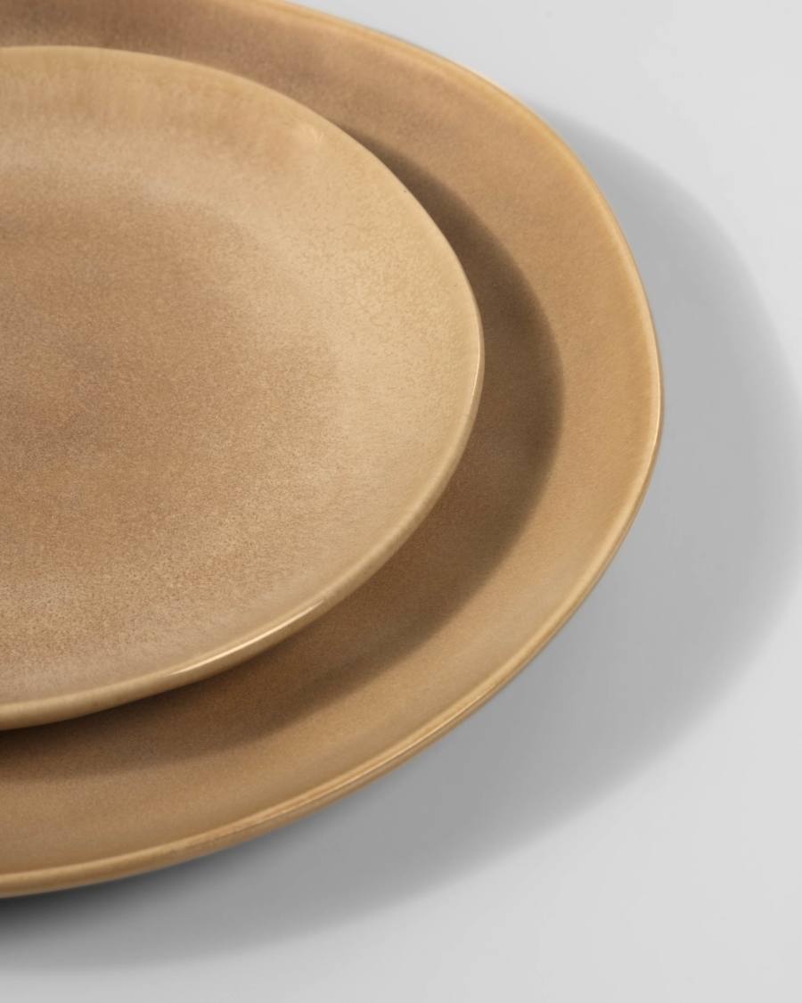Beige Vreni flat plate