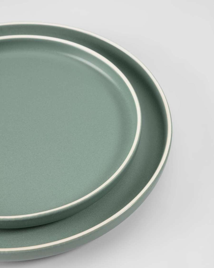 Shun dessert plate in green porcelain