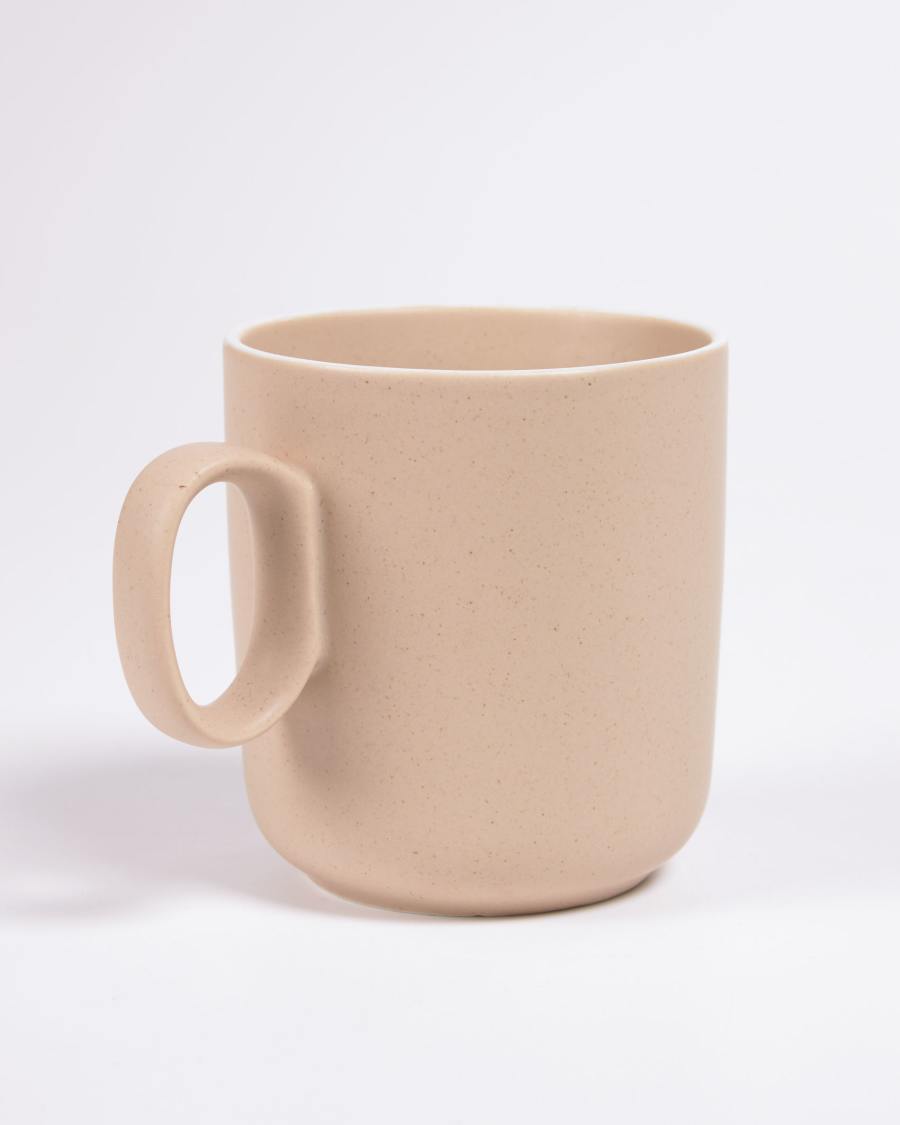 Shun mug in beige porcelain