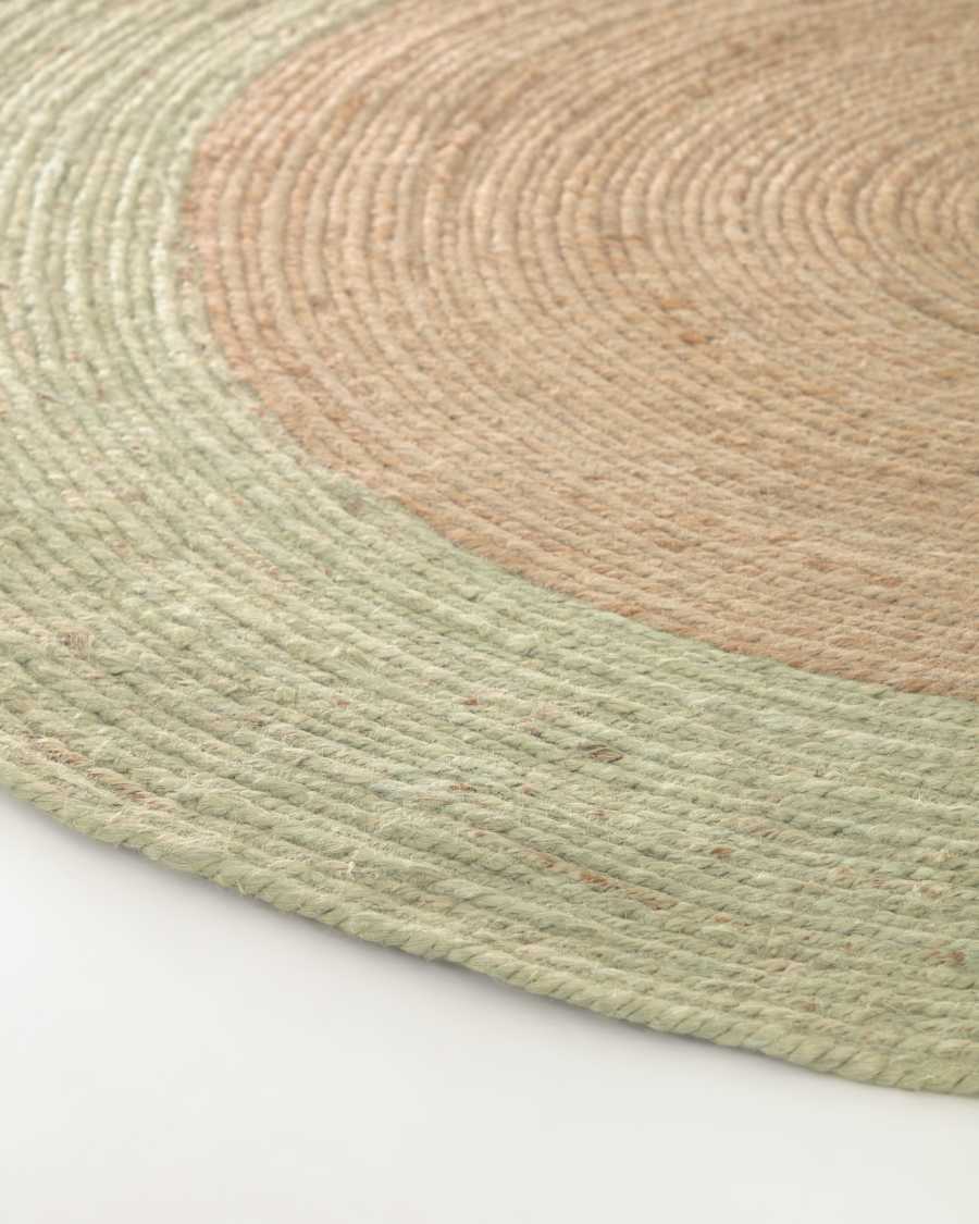 Adabel round natural jute rug in green Ø 120 cm