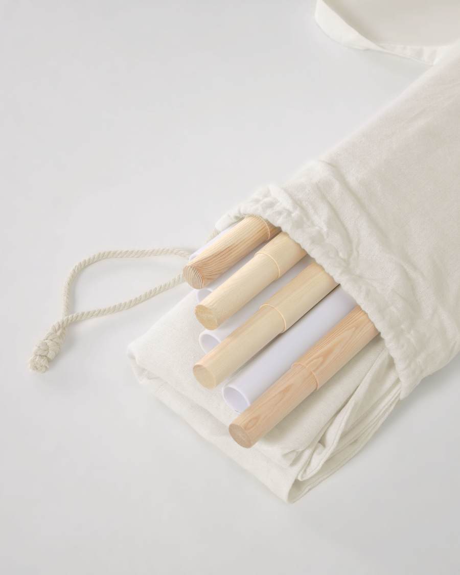 Darlyn 100% white cotton tipi with solid pine wood legs