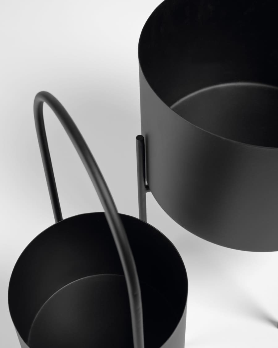 Set of 2 Mash planters with black metal handle Ø 25 cm / Ø 16,5 cm