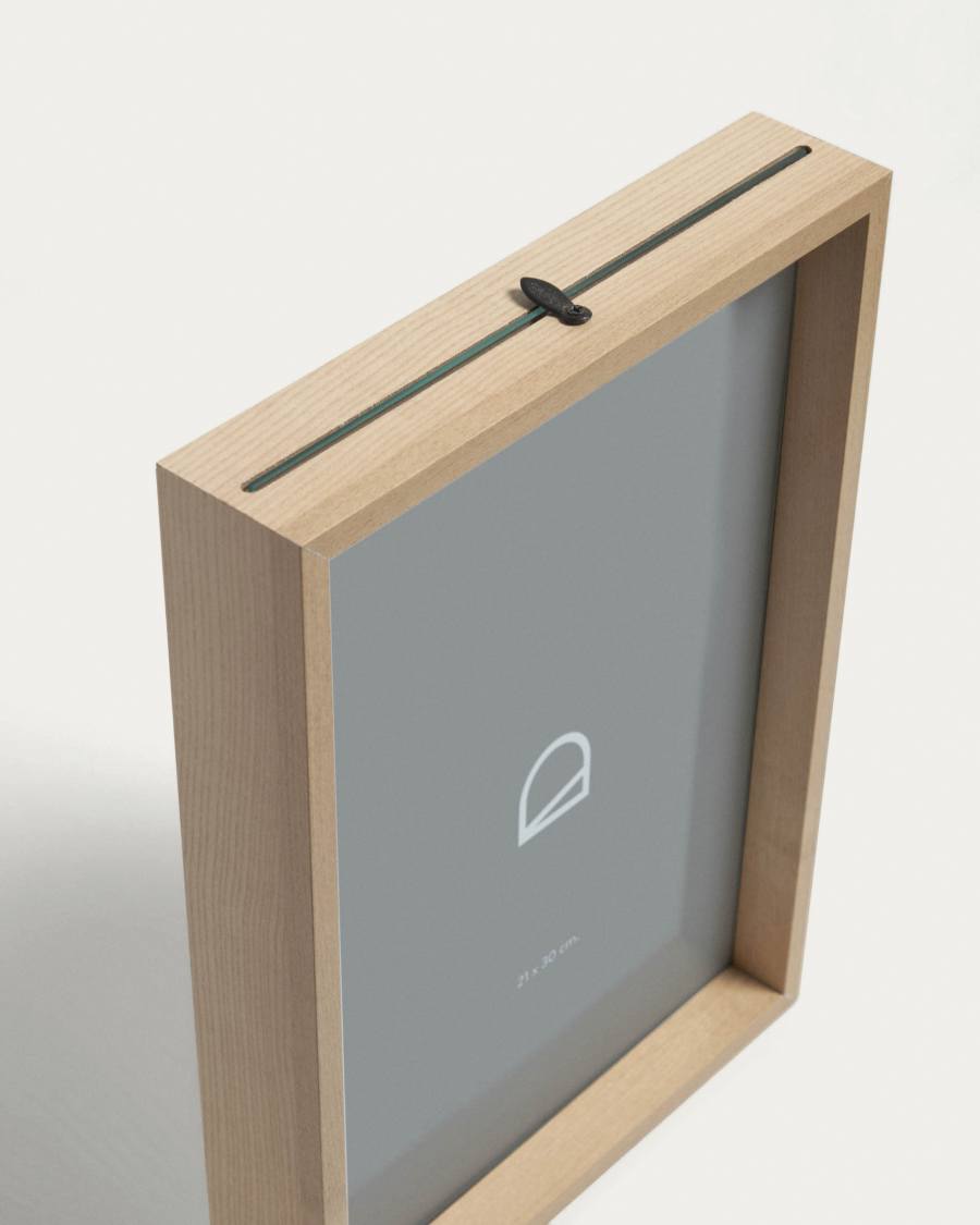 Cadre Flavina 22 x 31 cm avec finition naturelle