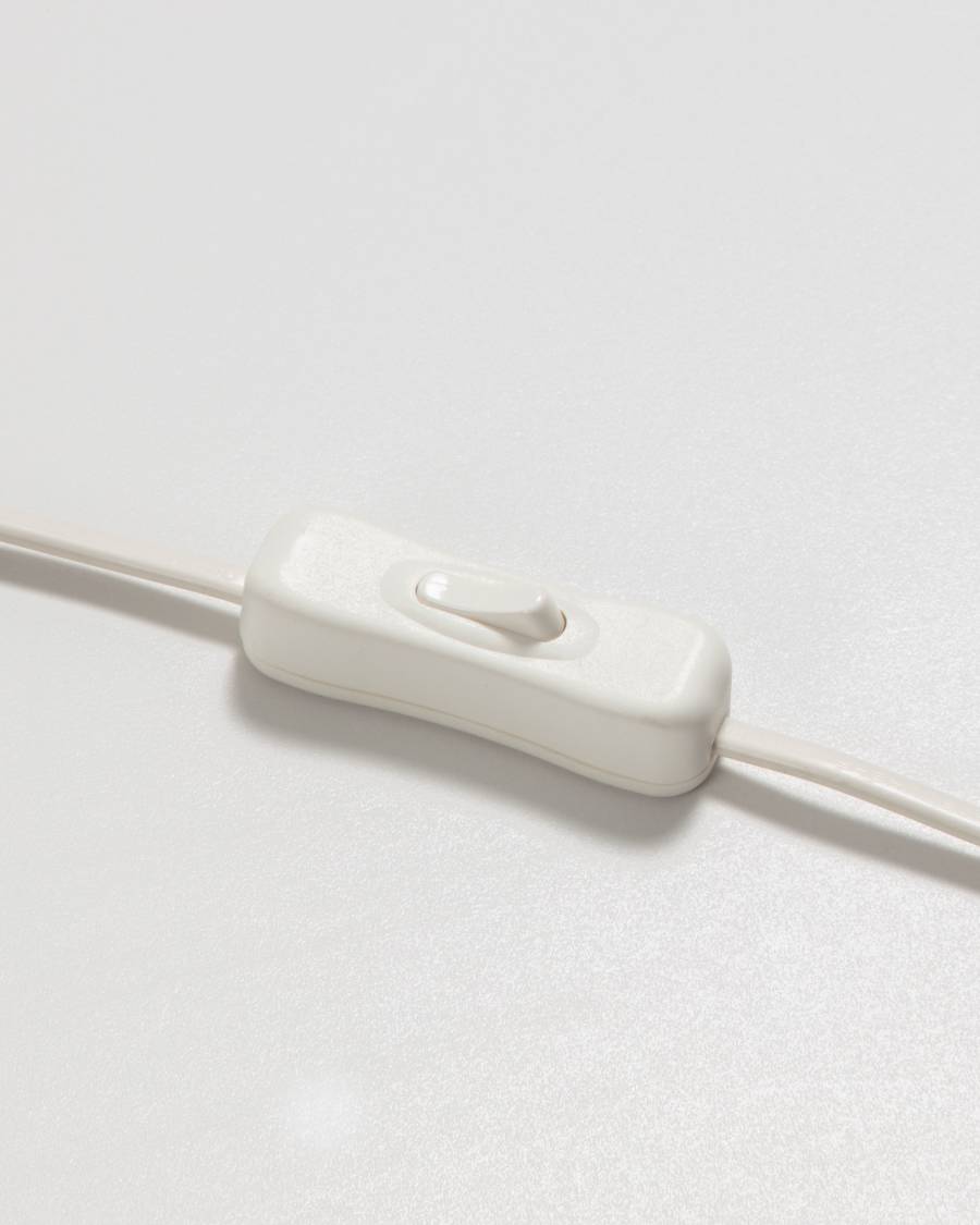 Kimjit table lamp in rattan with natural finish1