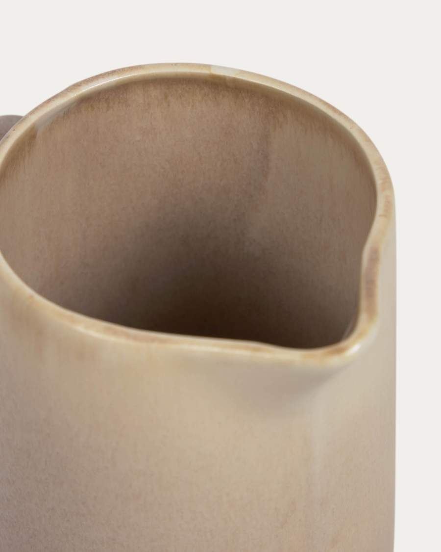 Vreni ceramic milk jug in beige