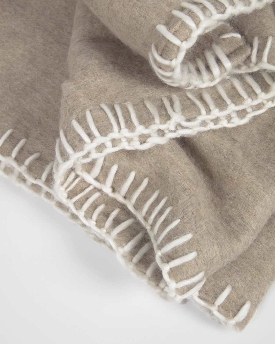 Plaid Augustina marron 125 x 150 cm