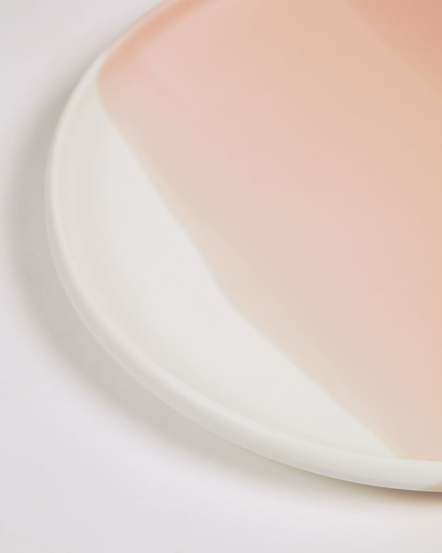 Sayuri porcelain dessert plate in pink and white