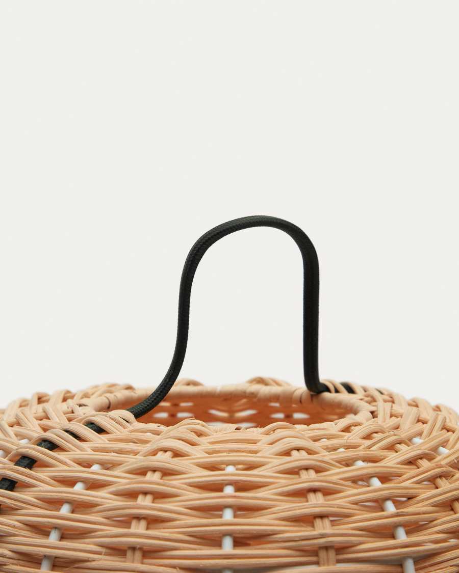 Lampada da tavolo Lumisa piccola in rattan finitura naturale e corda verde