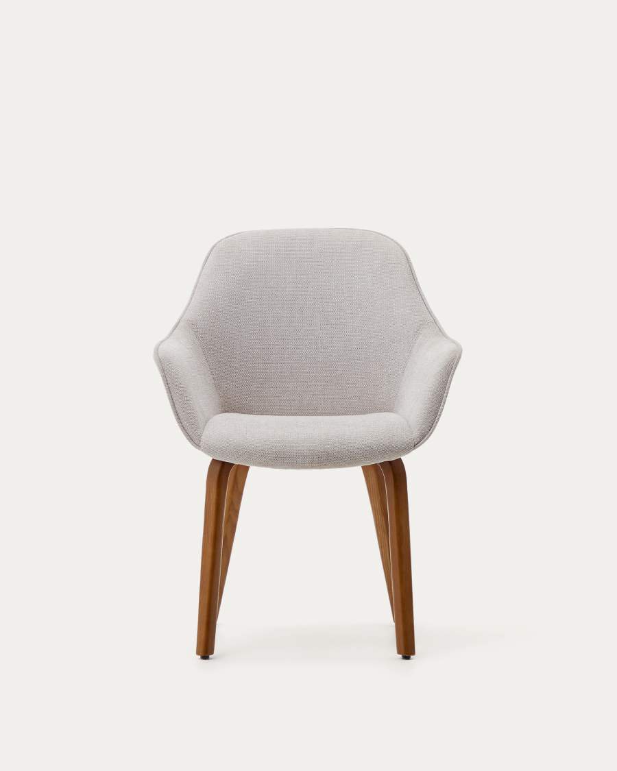 Aleli-stoel in beige chenille stof en massief essenhouten poten met natuurlijke walnoot-afwerking