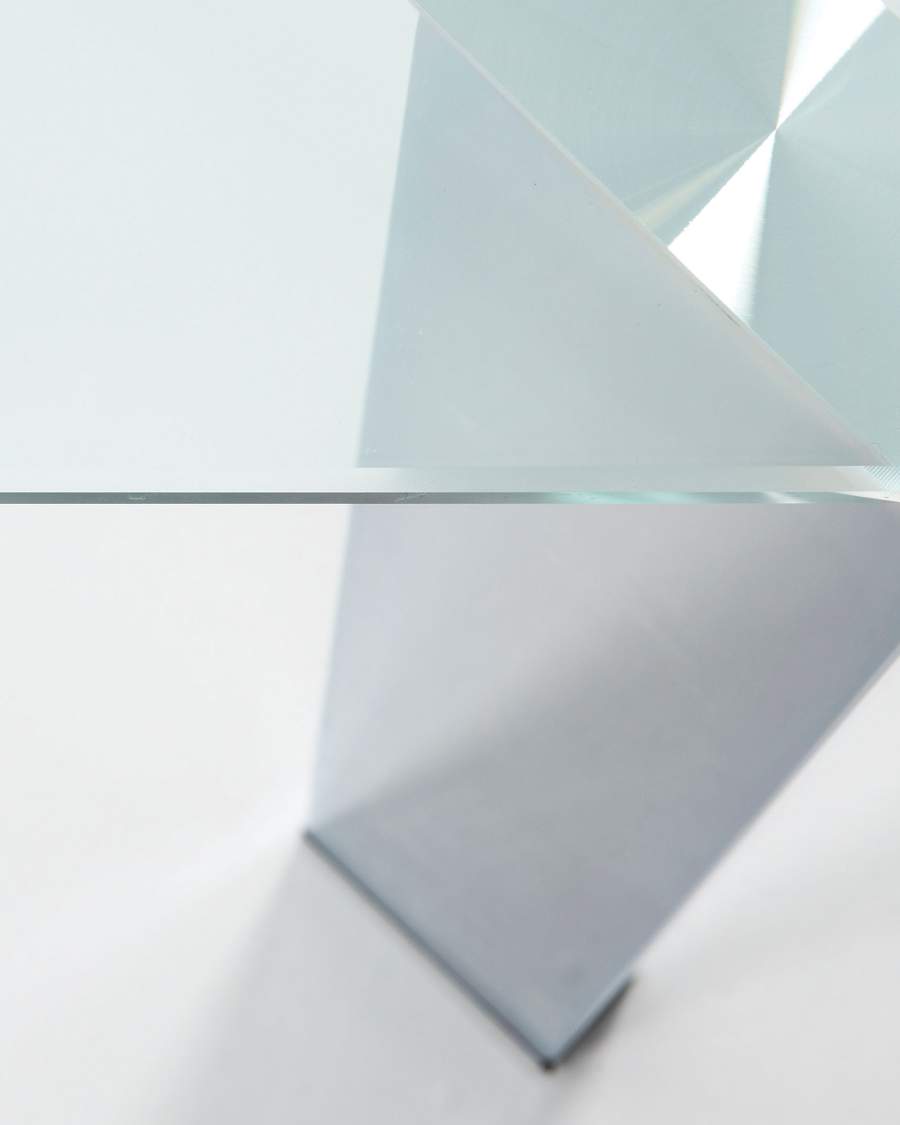 Spot glass table with steel legs and chrome finish 162 x 92 cm