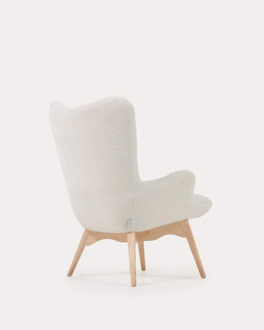 Fauteuil Kody en tissu bouclette et pieds en bois de hêtre