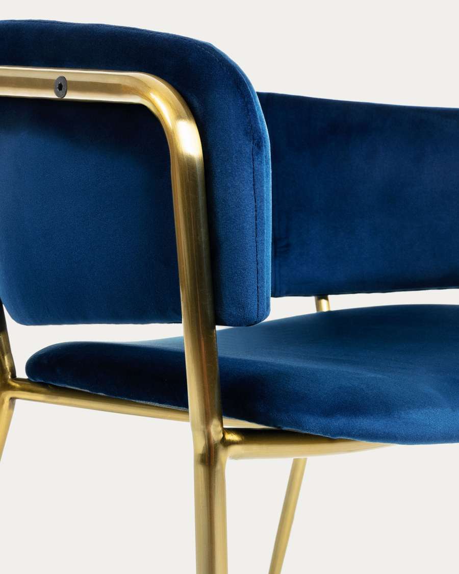 Sedia Runnie in velluto blu con gambe in acciaio verniciate oro FR