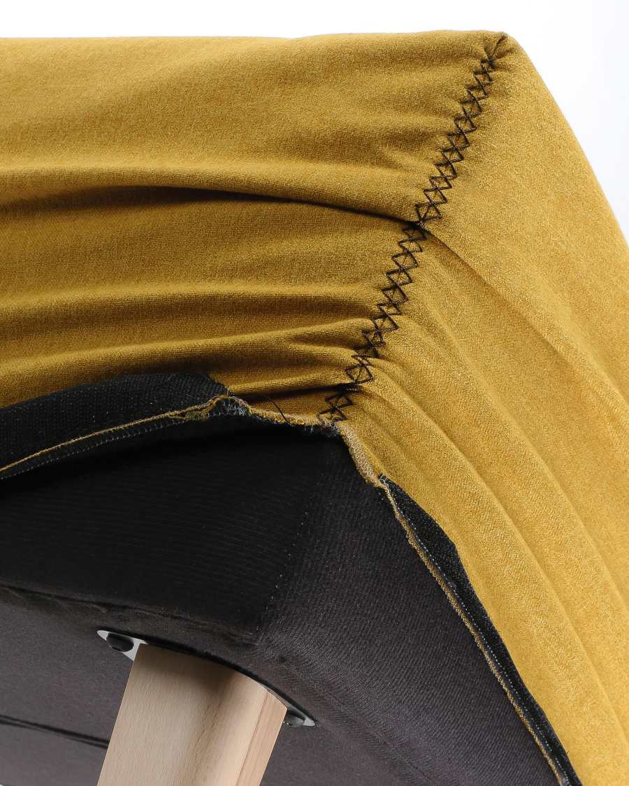 Banquette Dyla moutarde avec pieds en hêtre 111 cm