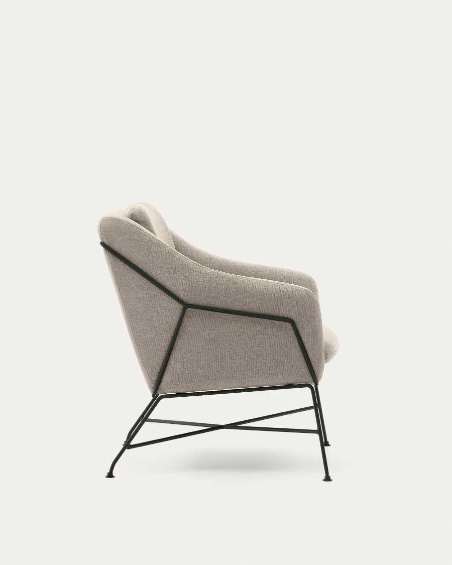 Brida armchair in beige and steel legs with black finish