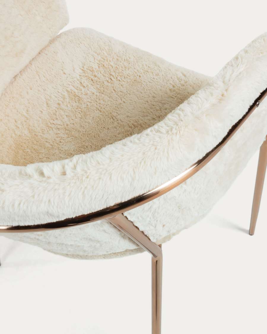 Sedia Runnie in pelo bianco con gambe in acciaio verniciate ramato