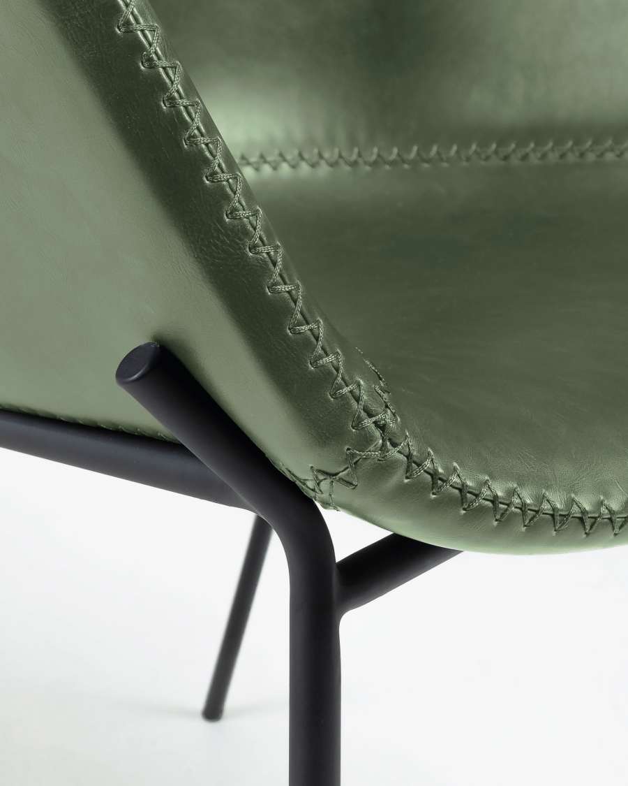 Silla Yvette verde y brazos metal negro PU
