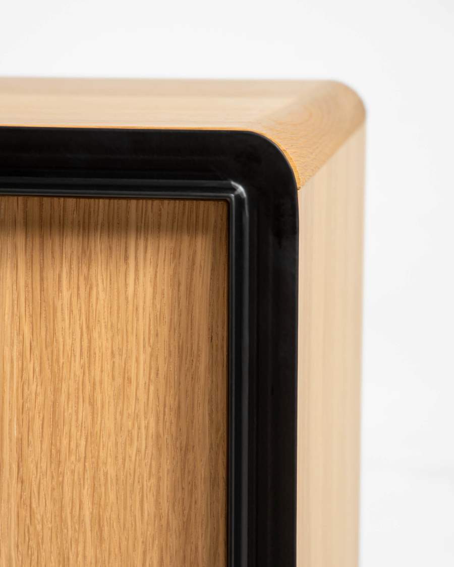 Έπιπλο τηλεόρασης Nadyria, 3 πόρτες σε δρύινο καπλαμά και ατσάλι σε μαύρο βαμμένο φινίρισμα, 180x50εκ