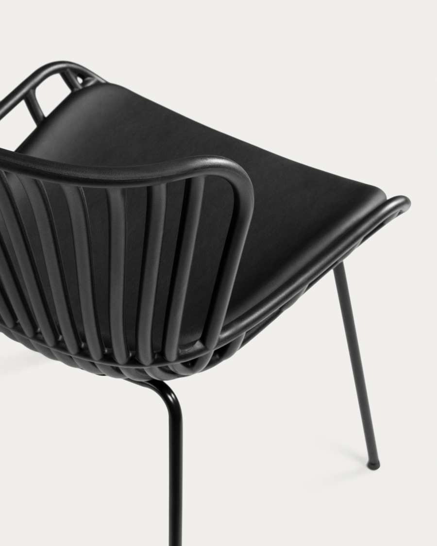 Surpik chair with steel legs in black finnish