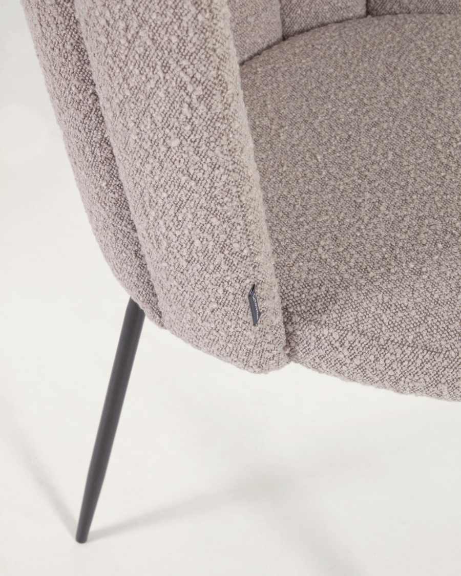 Aniela Stuhl mit hellgrauem Bouclé und Metallbeinen mit schwarzem Finish