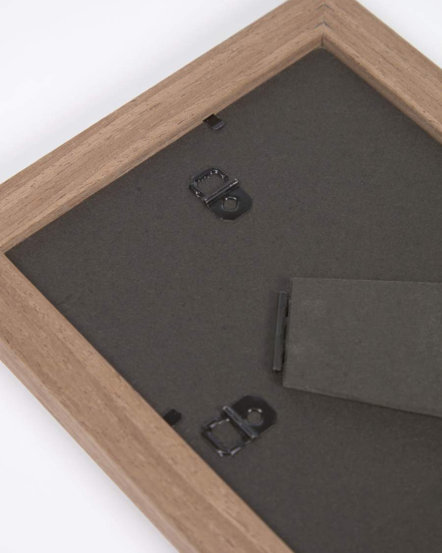 Small Nazira photo frame in wood with dark finish 14 x 18 cm