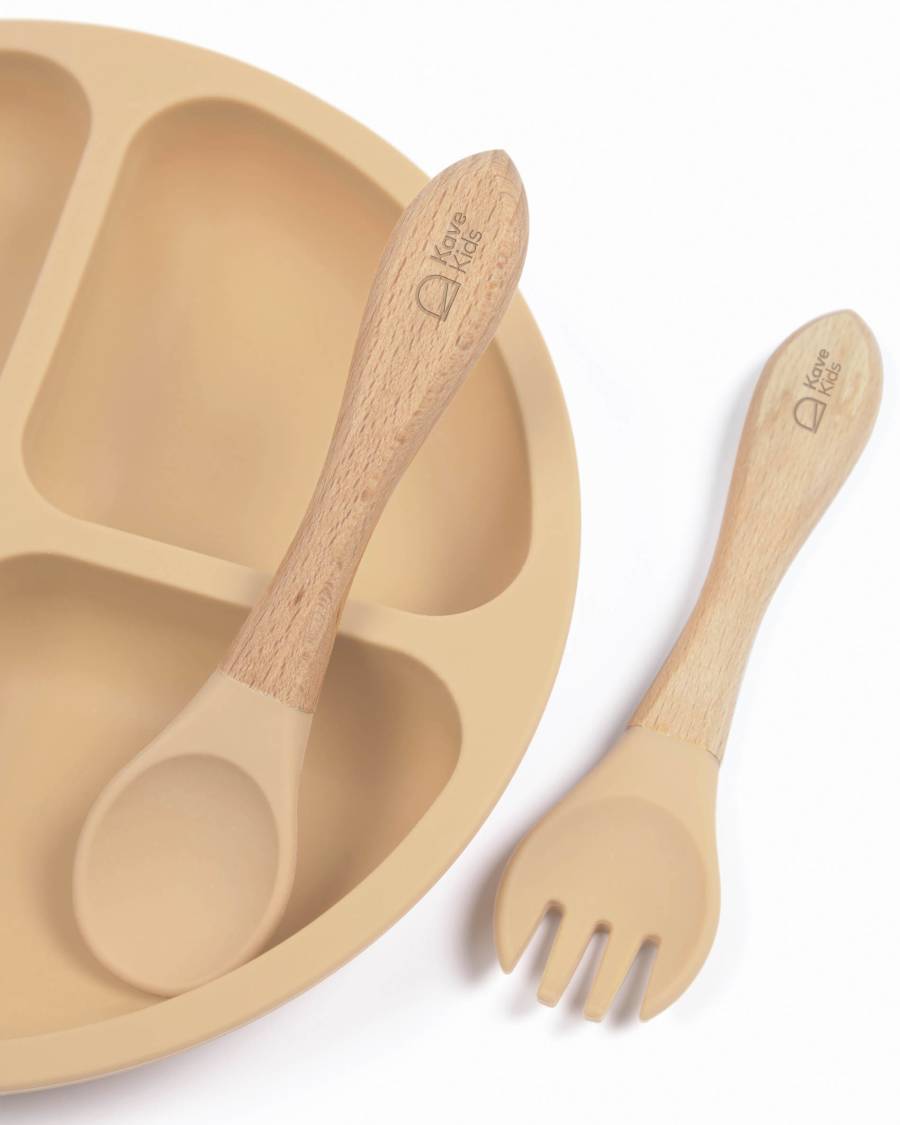 Πιάτο και μαχαιροπίρουνα Epiphany, καφέ σιλικόνη και ξύλο