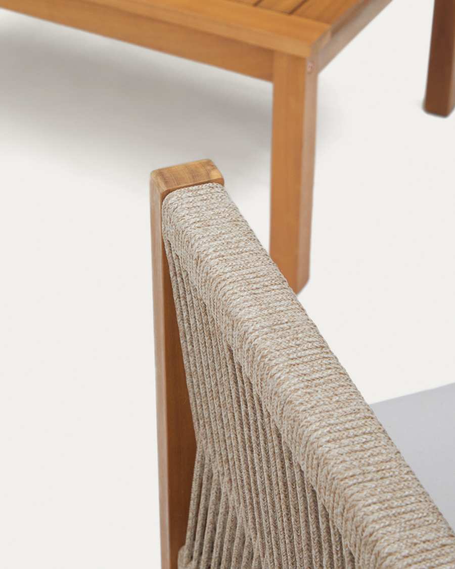 Ensemble Esgrau canapé 2 places, 2 fauteuils et table basse en bois d’acacia FSC 100 % corde beige