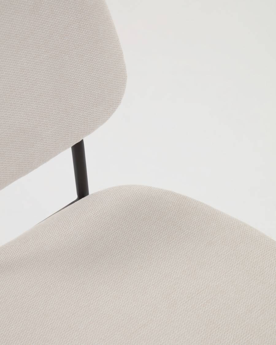 Benilda stackable beige chair with oak veneer and steel with black finish FR