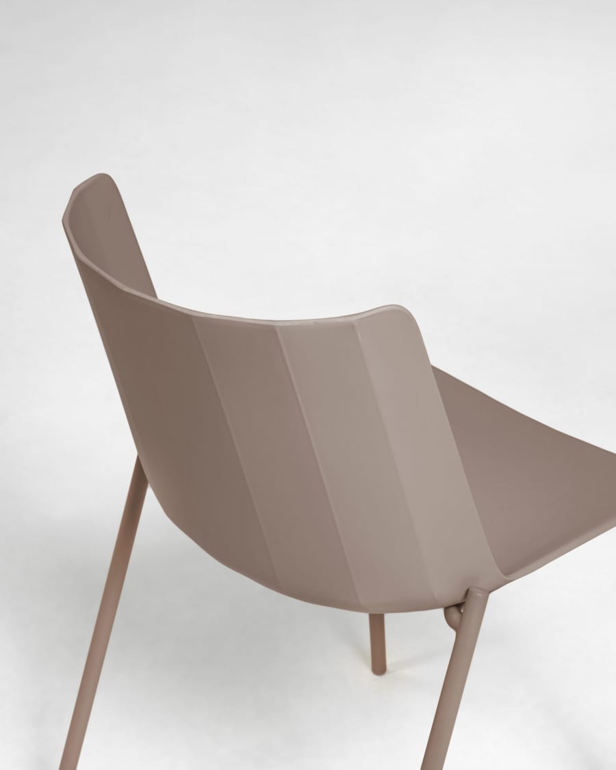 Outdoor Hannia brown chair