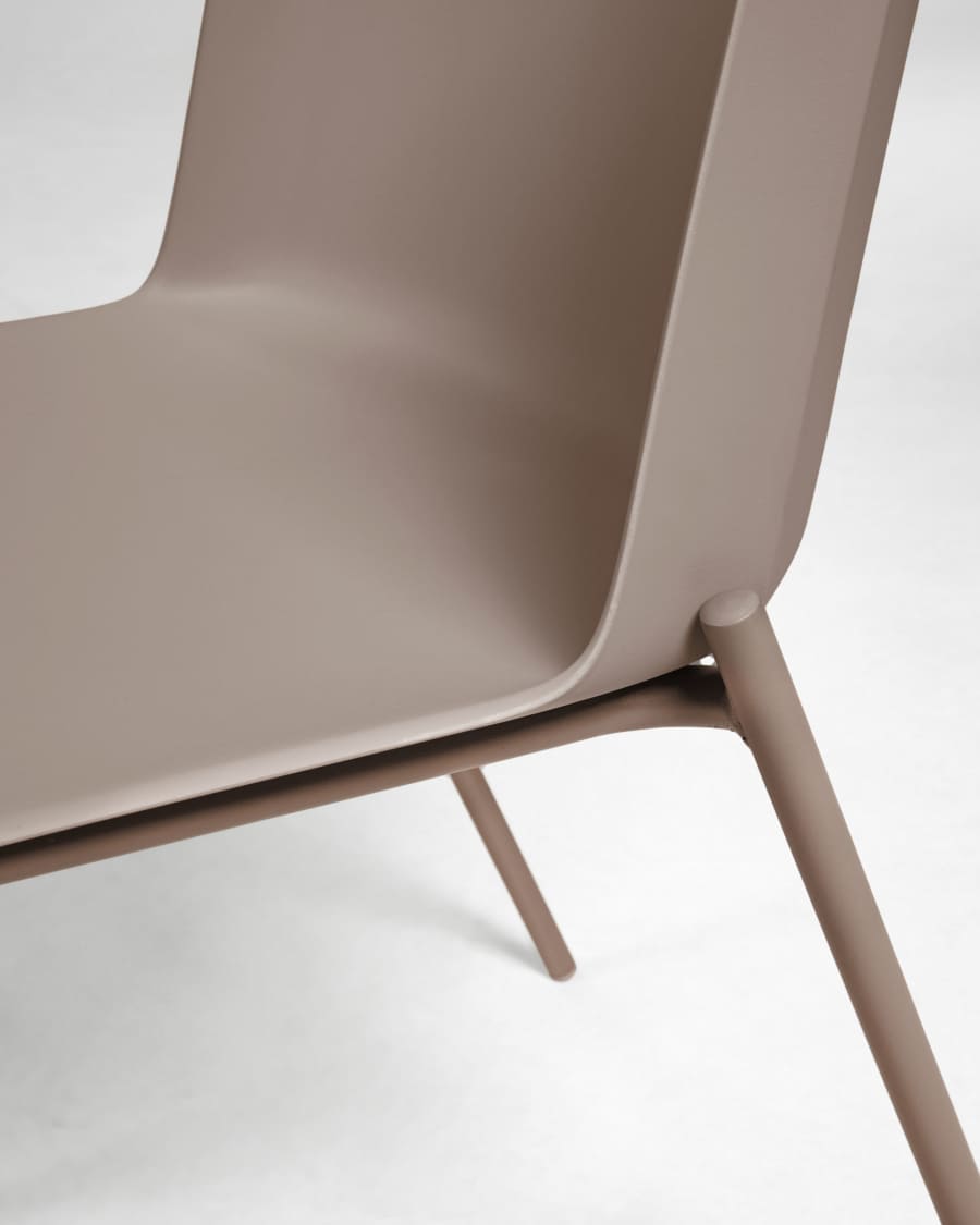 Outdoor Hannia brown chair