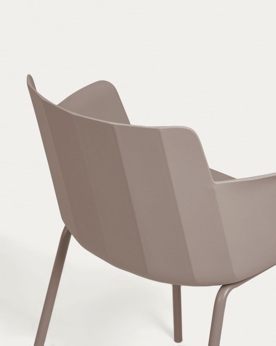 Hannia stoel bruin met armleuningen  en bruin stalen poten